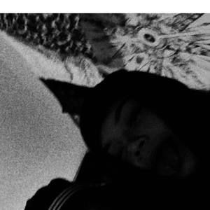 Meet your Posher, Amira